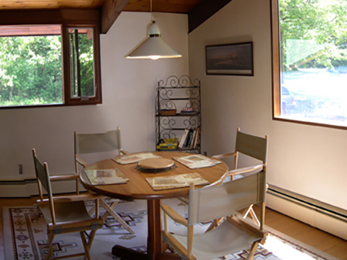 breakfast area